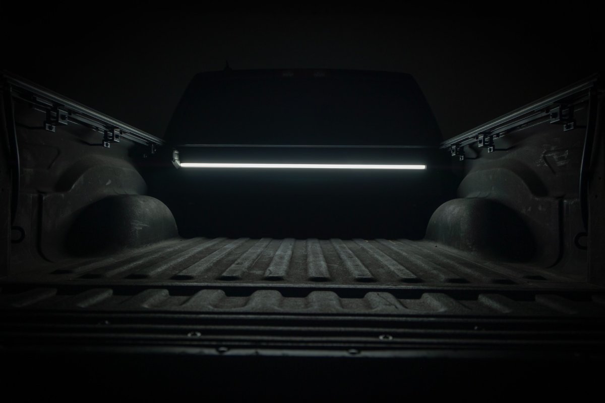Dodge Ram 1500 Powered Retractable Bed Cover - Rough Country - Heavy-Duty Aluminum, UV Protection - Matte Black - '09-'10